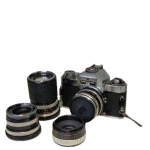 ZEISS IKON IKAREX 35CS + ZEISS TESSAR 50 F2,8 + (VOIR ACCESSOIRES)*